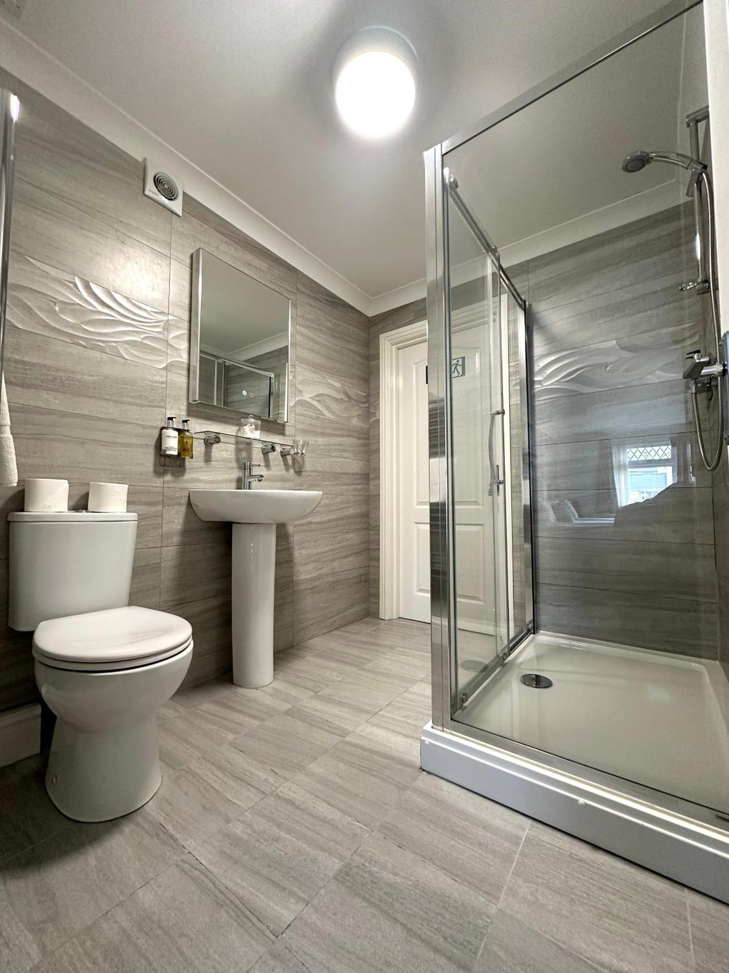 Gwbert Hotel Cardigan Bagian luar foto
